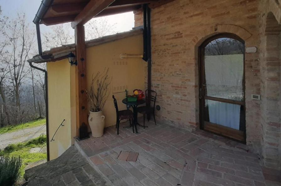 בית הארחה אורבינו 	Country House Ca' Vernaccia מראה חיצוני תמונה